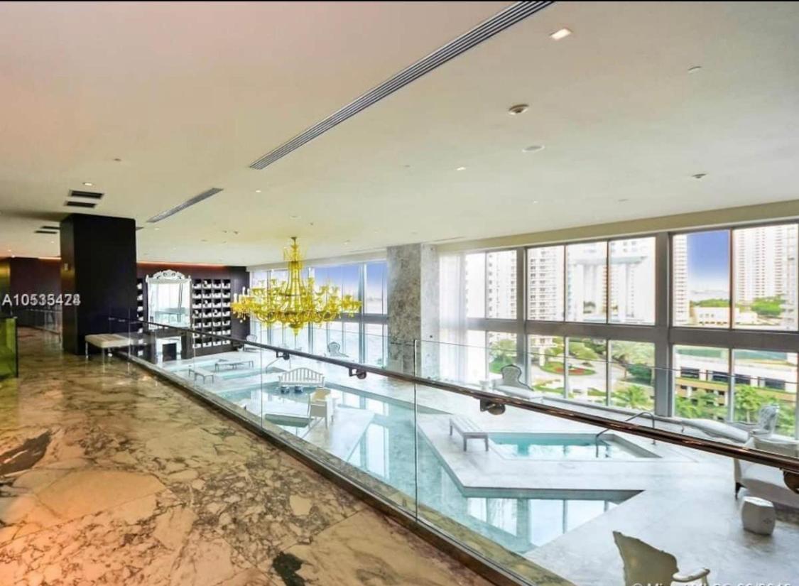Icon Brickell Residences Apartahotel Miami