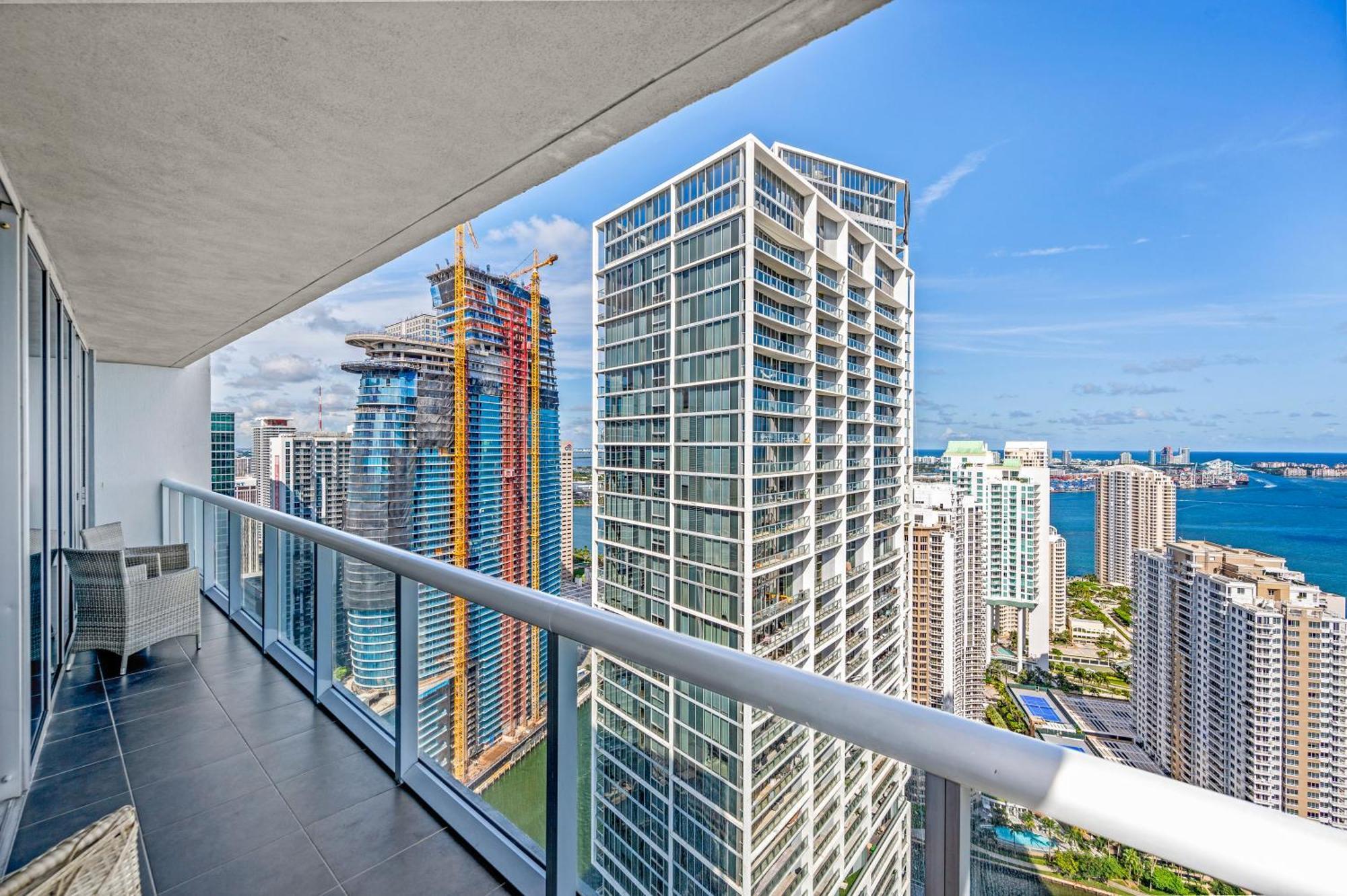 Icon Brickell Residences Apartahotel