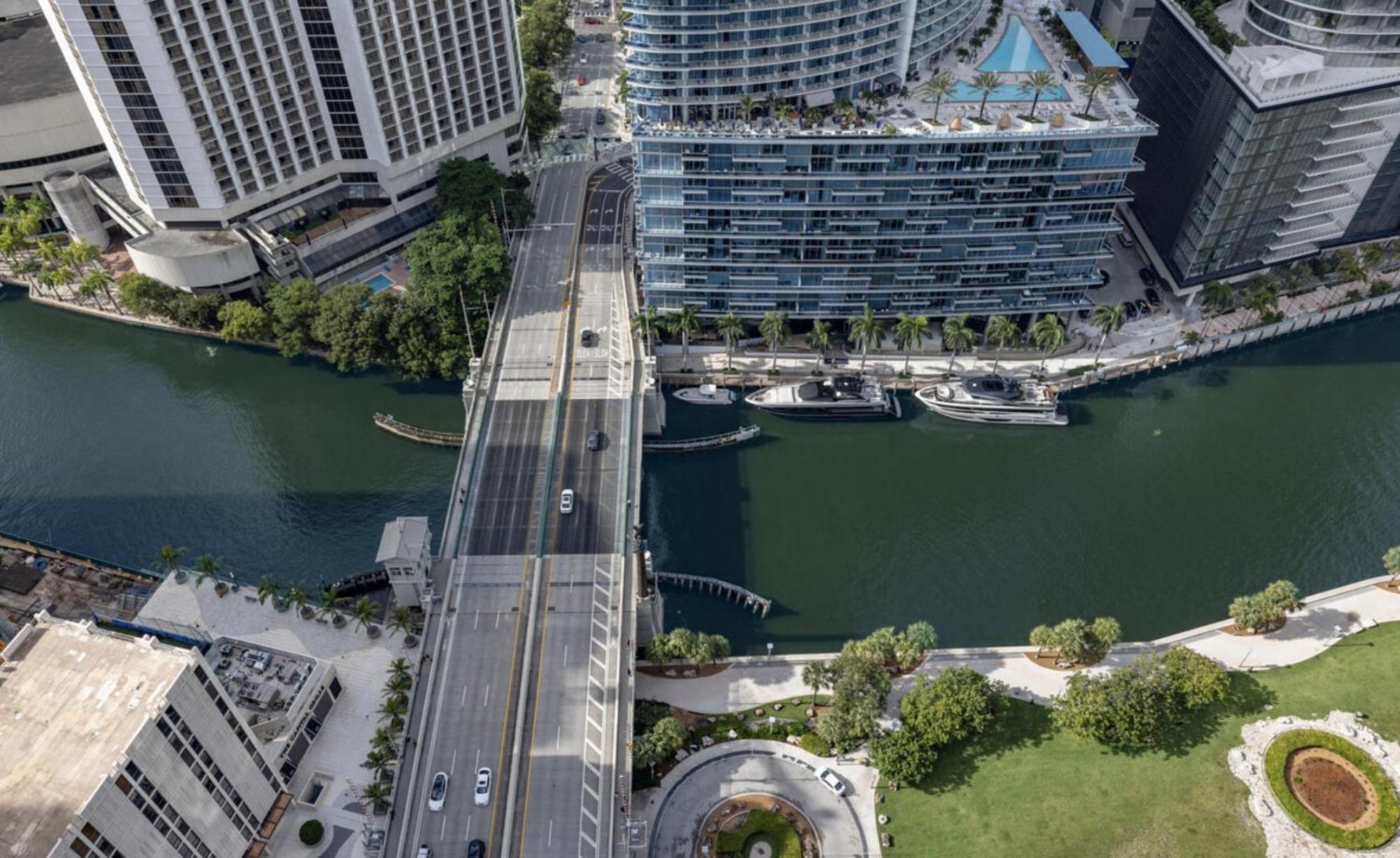 Aparthotel Icon Brickell Residences 4*