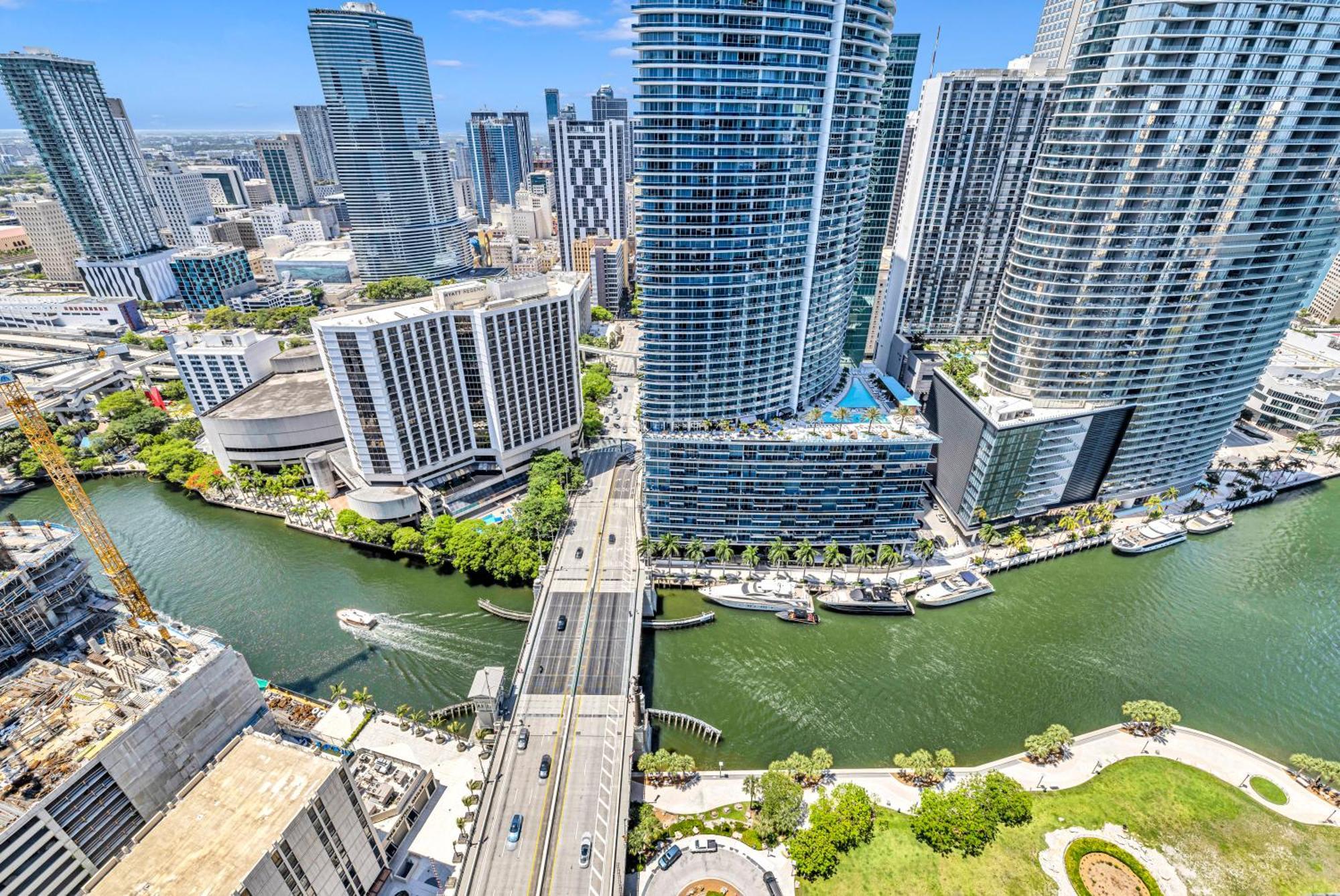 Icon Brickell Residences